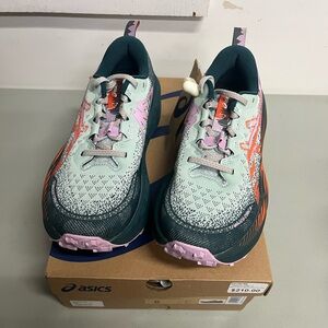 Asics Trabuco Max 4 Women’s BNWT